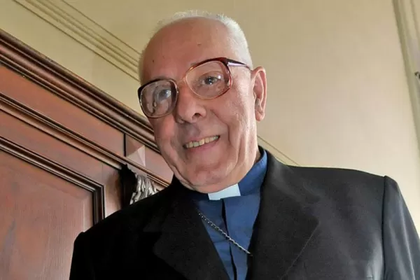 Francisco nombró cardenal a monseñor Luis Héctor Villalba