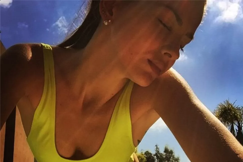 La China Suárez calentó el verano con una selfie en malla