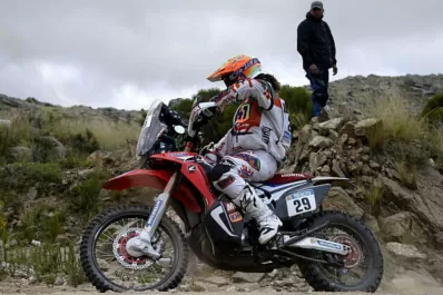 Laia Sanz, la mujer que sorprende en el Dakar 2015
