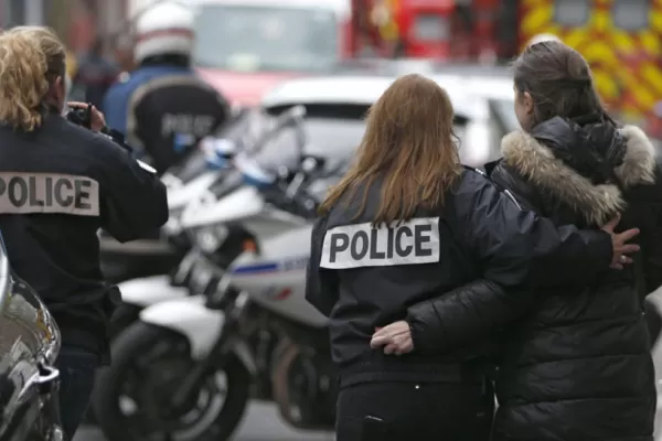 Murió un policía durante un tiroteo ocurrido en el sur de París