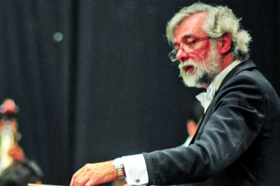 Ricardo Sbrocco se aleja de la Sinfónica de la UNT