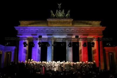 Merkel promete luchar contra la intolerancia en Alemania