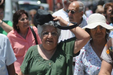 Los adultos mayores pueden ser muy vulnerables al calor intenso