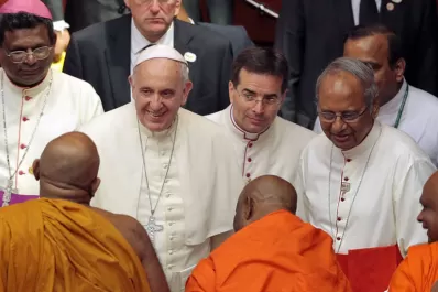 El Papa Francisco visitó un templo budista