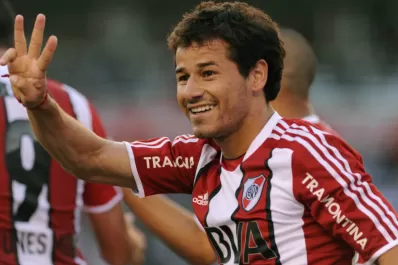 El representante del uruguayo Mora le mete presión a River