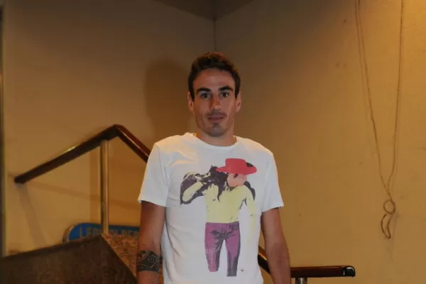 Mires y Molina firmaron sus contratos con Atlético y viajan a Salta