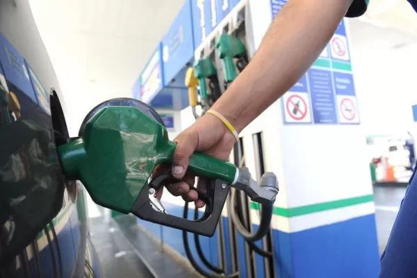 La venta de combustibles cayó en torno del 2% en Tucumán