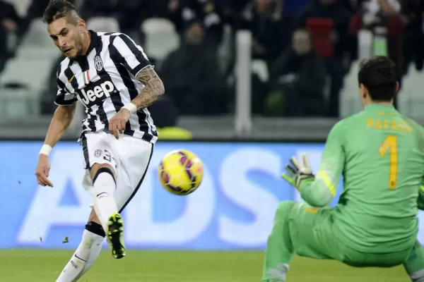 Juventus, con dos goles de Tevez y uno del tucumano Pereyra goleó a Hellas Verona