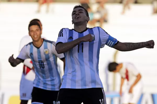 Argentina goleó a Perú 6 a 2, en Colonia