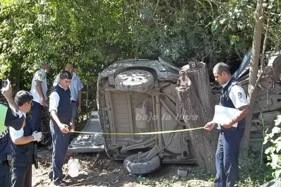 Dos jóvenes murieron en un violento accidente en Alberdi