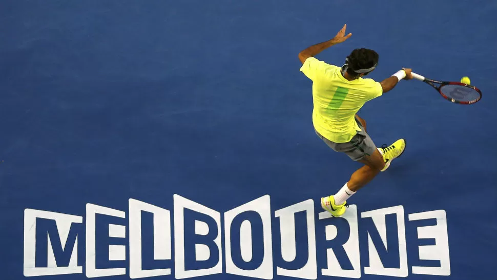 SIN FISURAS EN SU JUEGO. Federer va por su ocatvo título de Grand Slam.
FOTO DE REUTERS