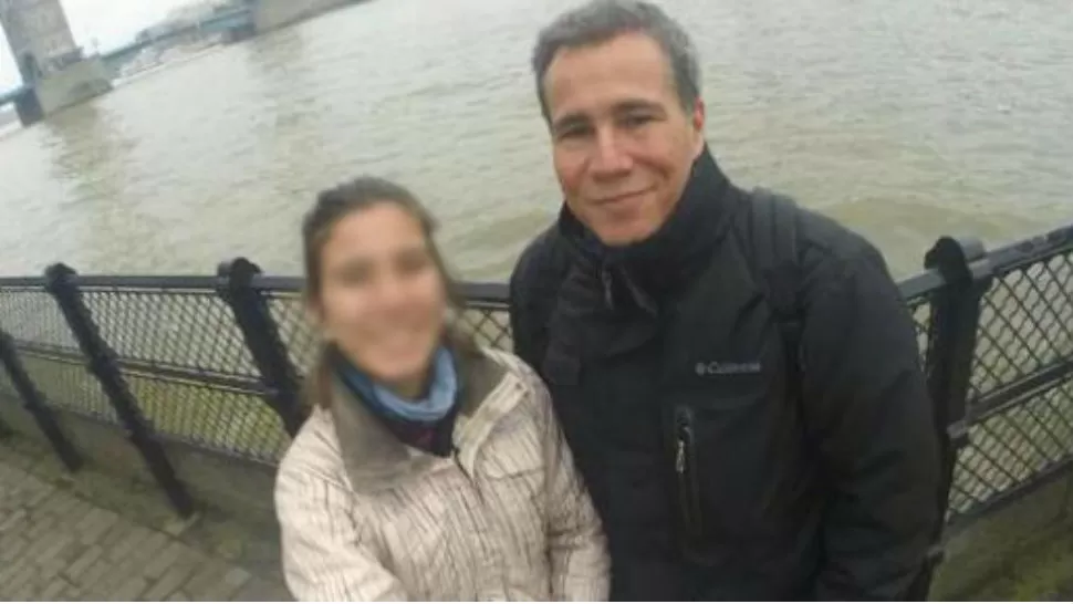 JUNTO A SU HIJA. Nisman, en sus vacaciones por Europa