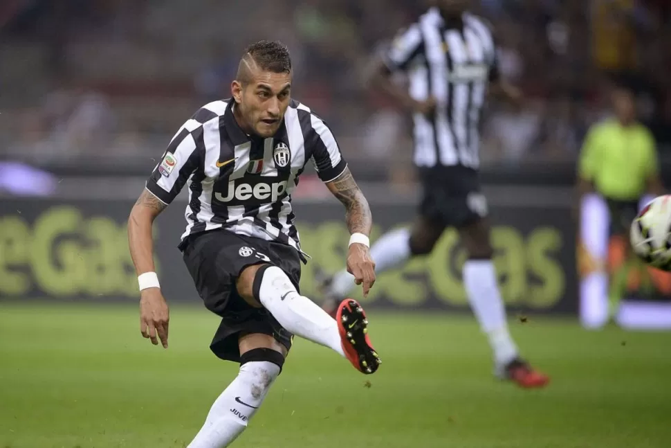 El golazo del tucumano Pereyra en la goleada de Juventus