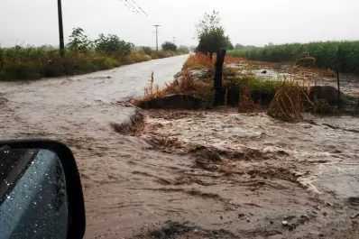 La violenta tormenta de la madrugada dejó anegamientos y evacuados