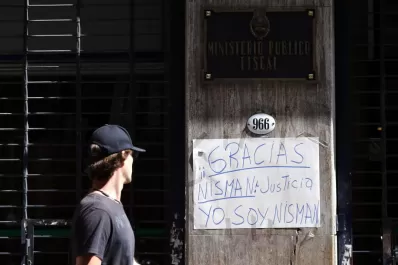 Cristina usó Facebook cuando debía salir por cadena nacional, fustiga la oposición