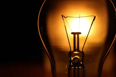 La próxima semana se aplicará el congelamiento de la tarifa de luz