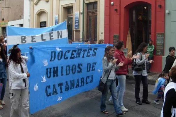 Docentes de Catamarca ya comenzaron la negociación salarial para 2015
