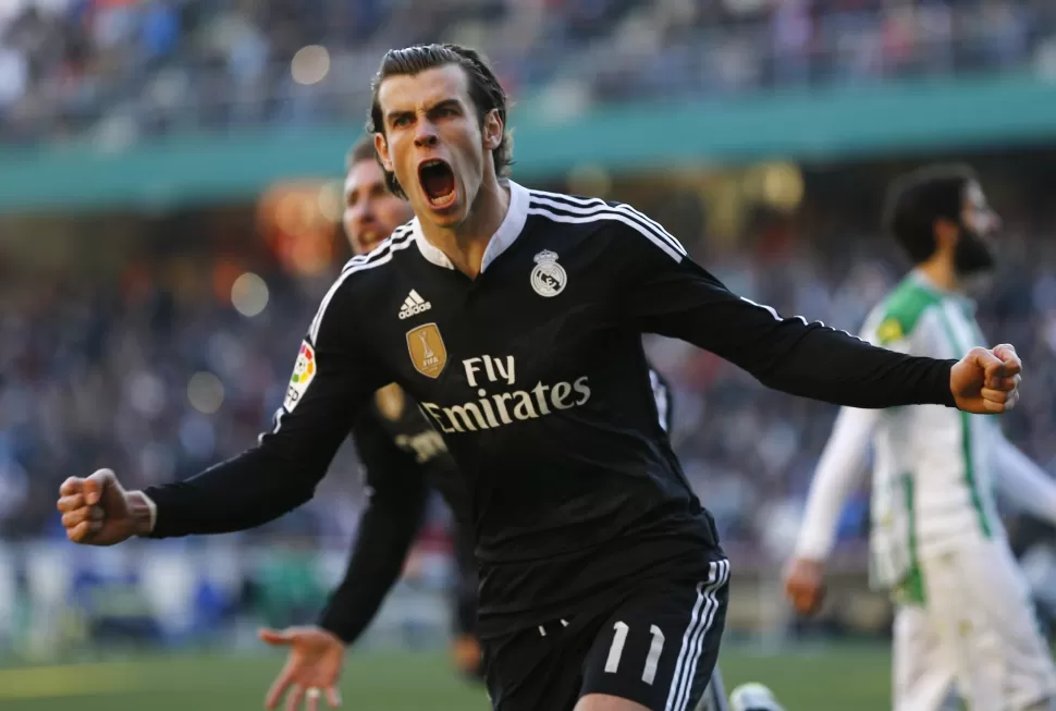 FESTEJO-El galés Bale celebra el tanto del triunfo. REUTERS