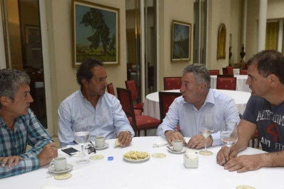 Scioli y Segura quieren público visitante en un partido por fecha