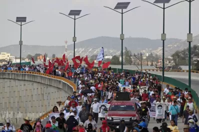México se moviliza para exigir la aparición de 43 estudiantes