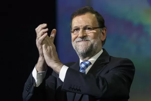 Rajoy intenta levantar su imagen frente al avance de la izquierda