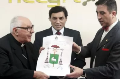 Monseñor Villalba viaja al Vaticano para recibir el birrete cardenalicio