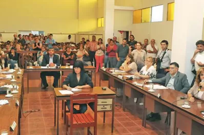 Concejales de La Banda quieren suspender a Chabay Ruiz para evitar la intervención