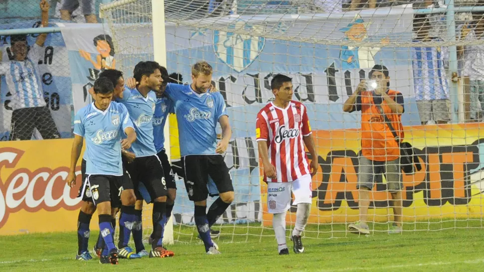 DEBUT GOLEADOR. Mieres anotó el gol de la victoria en su primer partido con la camiseta de Atlético. LA GACETA / HECTOR PERALTA