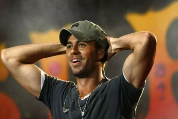 Demandan a Enrique Iglesias por plagiar Bailando