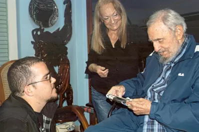 Reapareció Fidel Castro después de seis meses