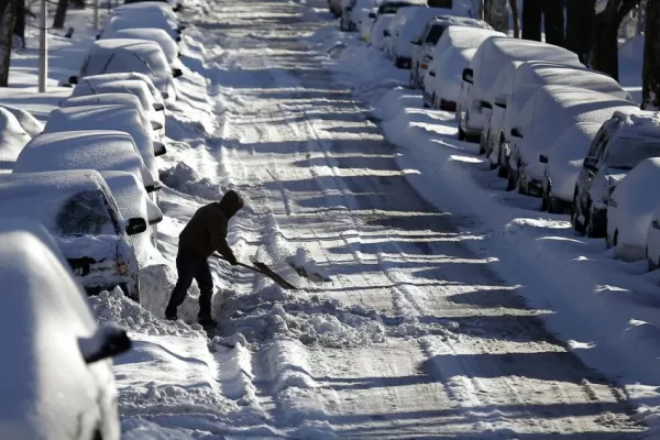 En plena ola de frío, la marmota pronóstico seis semanas más de nieve