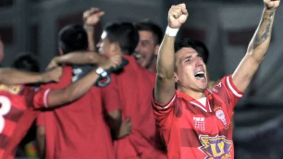 Huracán goleó a Alianza Lima, en Perú