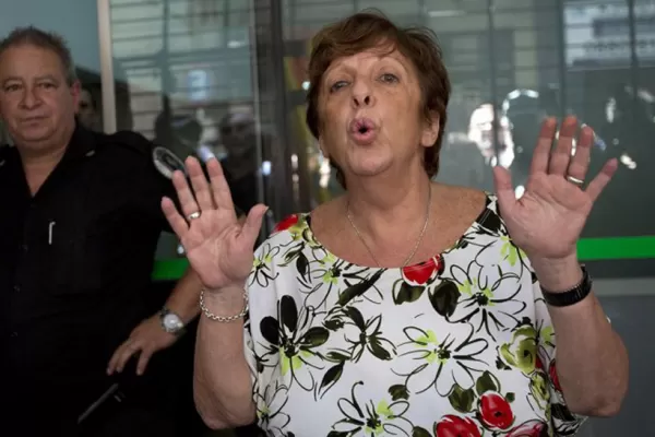 La fiscala que investiga la muerte de Nisman suspendió sus vacaciones