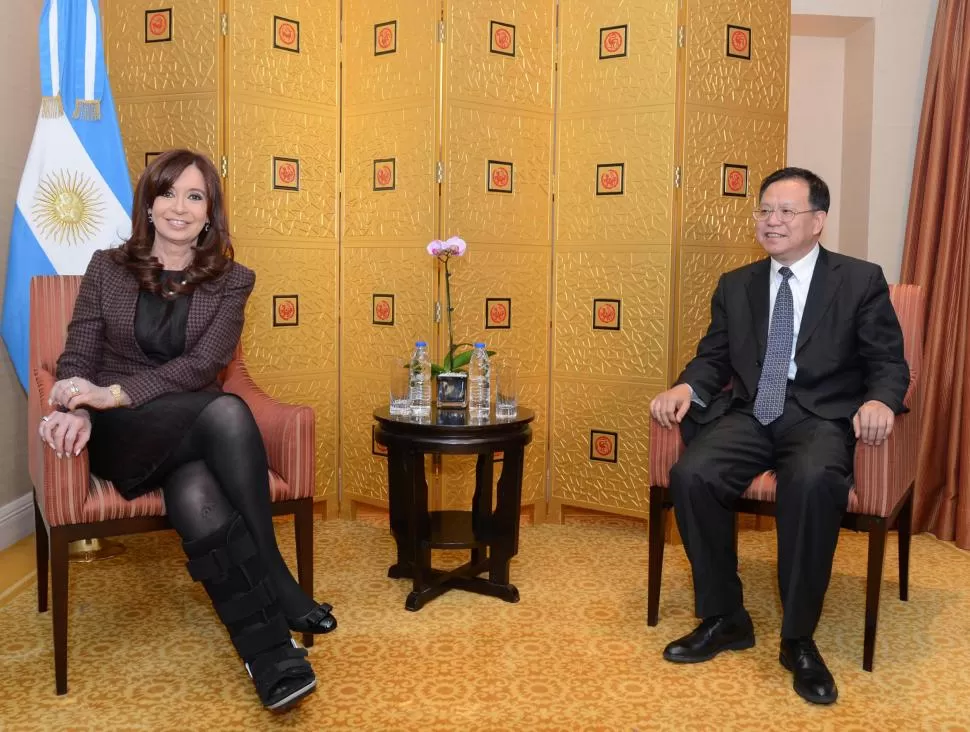 GIRA. Cristina junto con el vicepresidente de China Gezhouba Internacional, Chen Xiaohua, en el marco de la reunión con empresas chinas. presidencia de la nacion