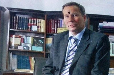 La marca en una foto que alimenta el misterio