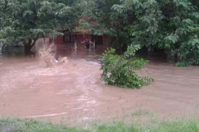 Cayeron más de 200 milímetros de agua en tres horas