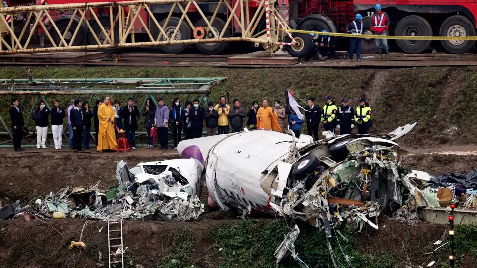 FATALIDAD. El trágico vuelo duró apenas dos minutos; como consecuencia del accidente, murieron 31 personas. REUTERS