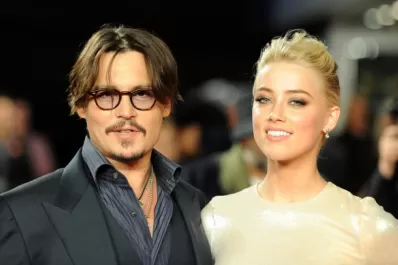 Johnny Depp se casó con su novia, la actriz Amber Heard