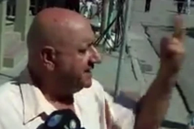 Mazzone se despidió con un escándalo frente al municipio