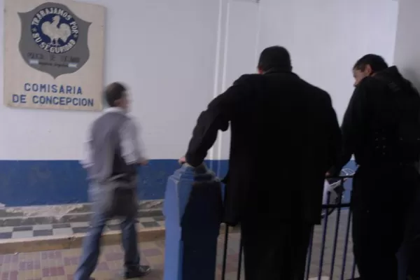 Detuvieron a 16 policías de Concepción por ocultar una denuncia de secuestro