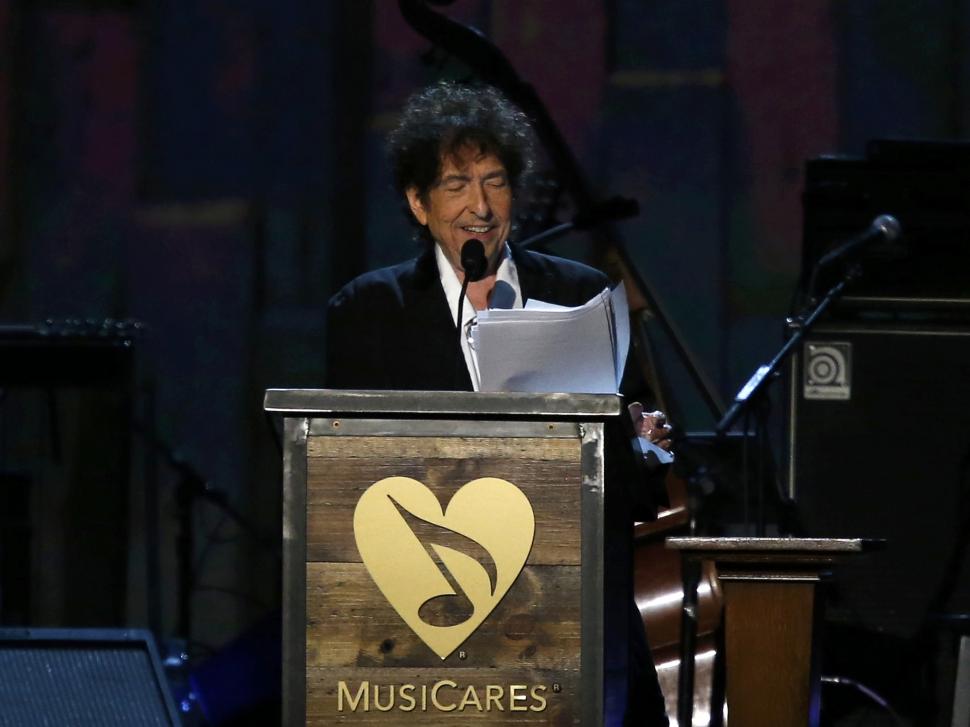 PERSONAL. Dylan reivindicó su estilo en su discurso tras recibir el Grammy. 