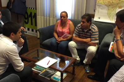 Familiares de la joven desaparecida se reunieron con autoridades de la Policía