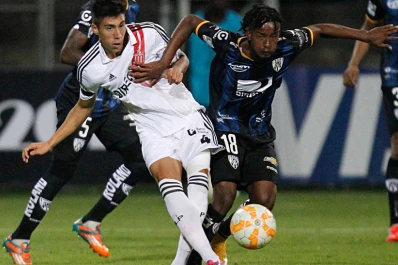 Estudiantes ingresó a puro gol a la fase de grupos