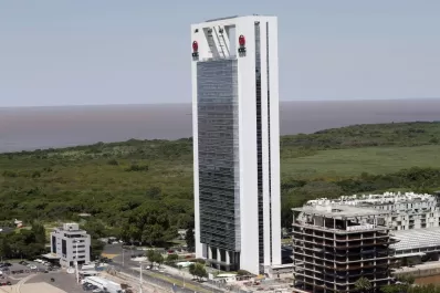 El presidente del HSBC admite fallas en los controles