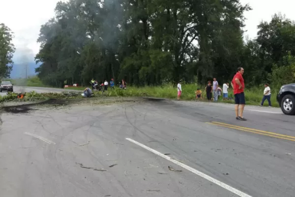 Cortaron la ruta 307 que conduce a los Valles para pedir ayuda