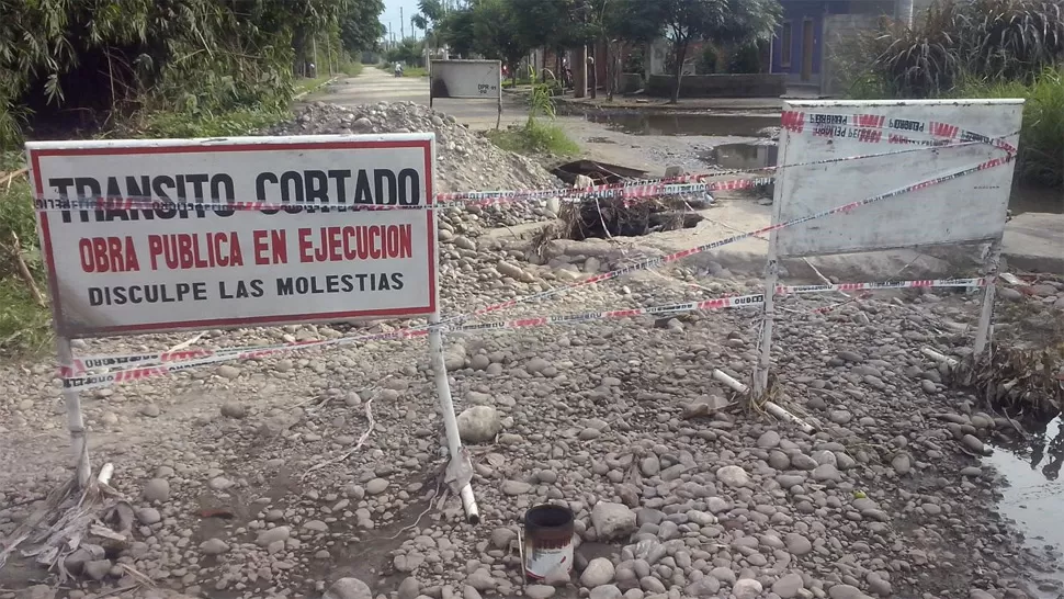 Una obra que la Municipalidad de Concepción no termina genera molestias entre los vecinos