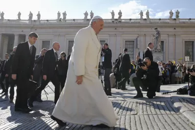 El Papa saludó a sobrevivientes y familiares de víctimas del atentado a la AMIA