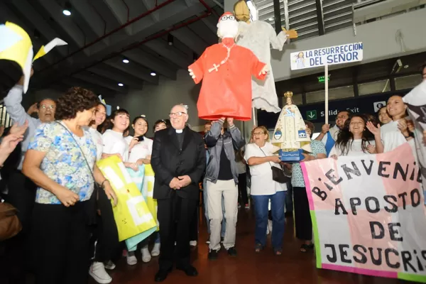 Regresó el cardenal Villalba y deslizó que el Papa podría venir en 2016