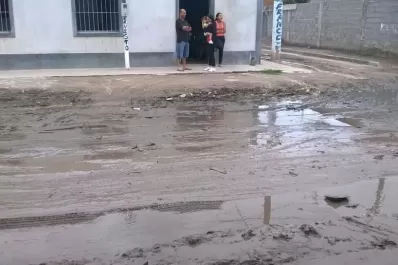 Aguas servidas, mal olor y bronca en el barrio Diego de Villarroel