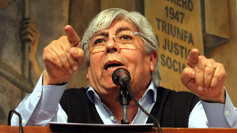 EN LA OTRA VEREDA. Después de una década de incondicionalidad, Moyano se plantó frente al gobierno de Cristina Fernández. ARCHIVO